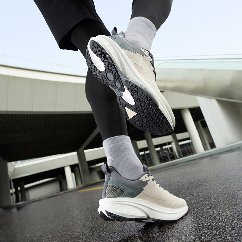 361 Degrees Rainblock 8.0 Men  - đánh giá và giá Waterproof Goretex Running Shoes