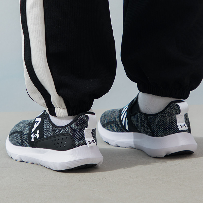 2026 Under Armour 3026507 001  - đánh giá và giá Knit Fabric Lace Up Sneakers